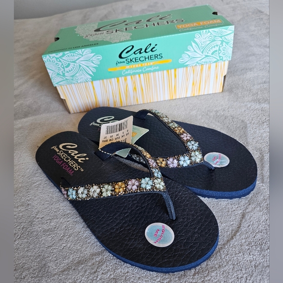 NWT In Box Sketchers Meditation Delight Navy Flip Flops Sandals Size 8 - Picture 2 of 5